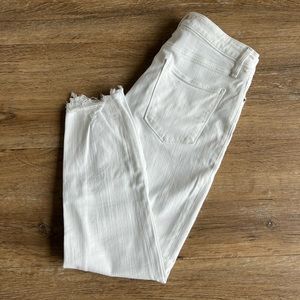 Abercrombie & Fitch - high rise super skinny ankle - size 28